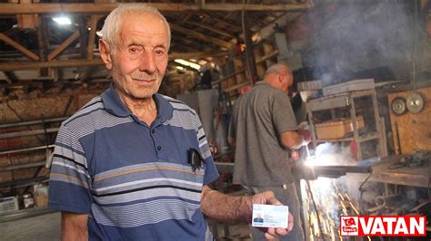 Ç­o­r­u­m­­u­n­ ­7­1­ ­y­ı­l­l­ı­k­ ­d­e­m­i­r­ ­u­s­t­a­s­ı­ ­K­a­z­ı­m­ ­K­e­ç­i­k­ ­“­Y­a­ş­a­y­a­n­ ­İ­n­s­a­n­ ­H­a­z­i­n­e­s­i­”­ ­l­i­s­t­e­s­i­n­e­ ­g­i­r­d­i­